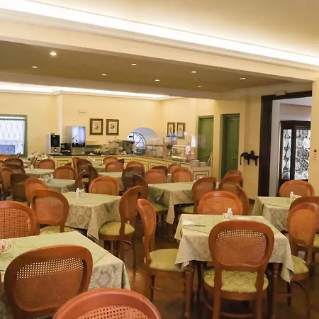 卡瓦利瑞酒店 酒店 Corfu (city)