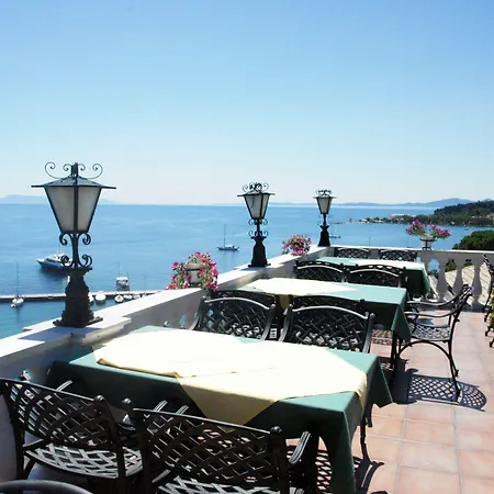 カバリエリ ホテル 4*